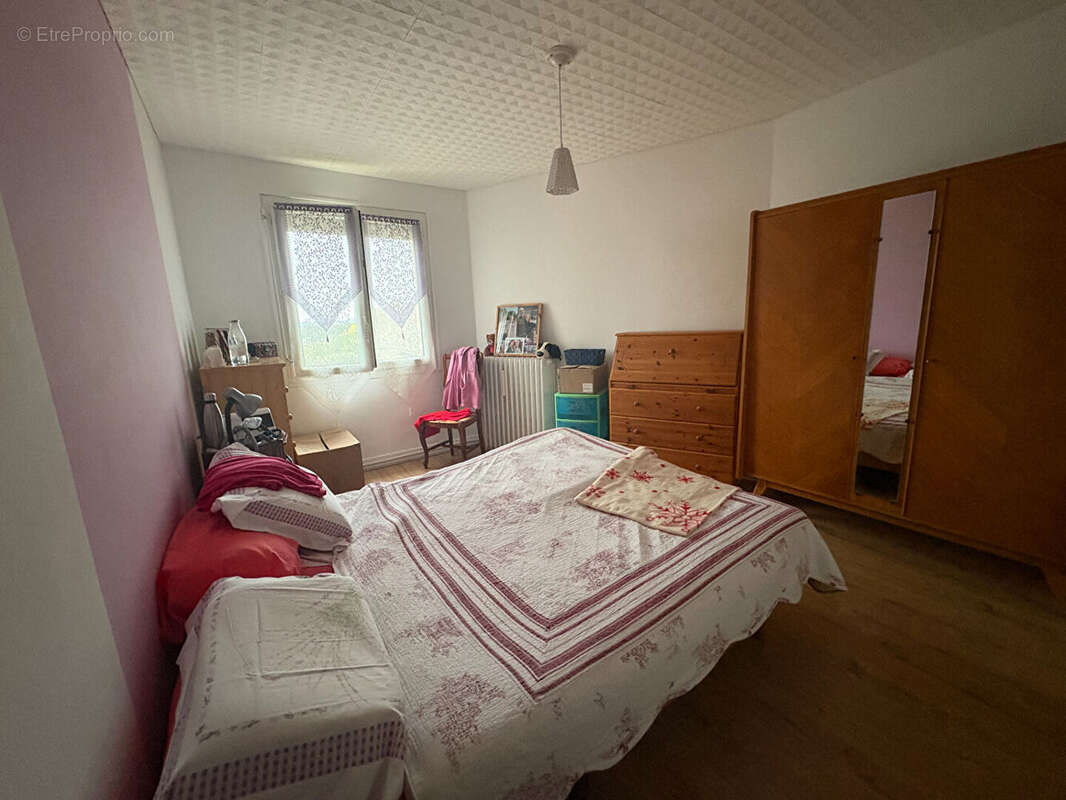 Maison à SAINT-PRIEST-SOUS-AIXE