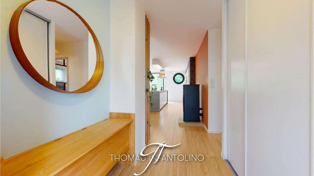 En exclusivite - plain pied - 3 chambres - sous sol - piscine - photo 7