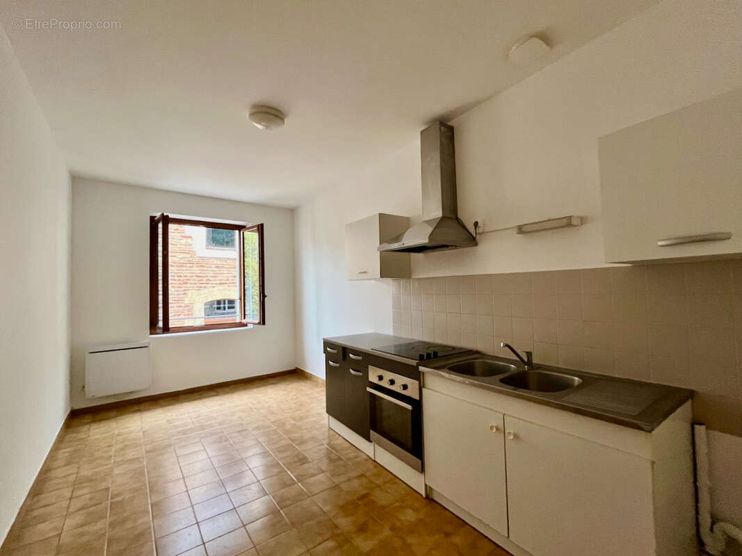 Appartement à SAINTE-LIVRADE-SUR-LOT