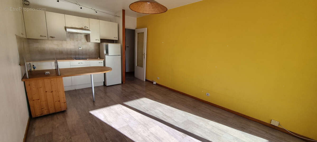 Appartement à MARSEILLE-5E