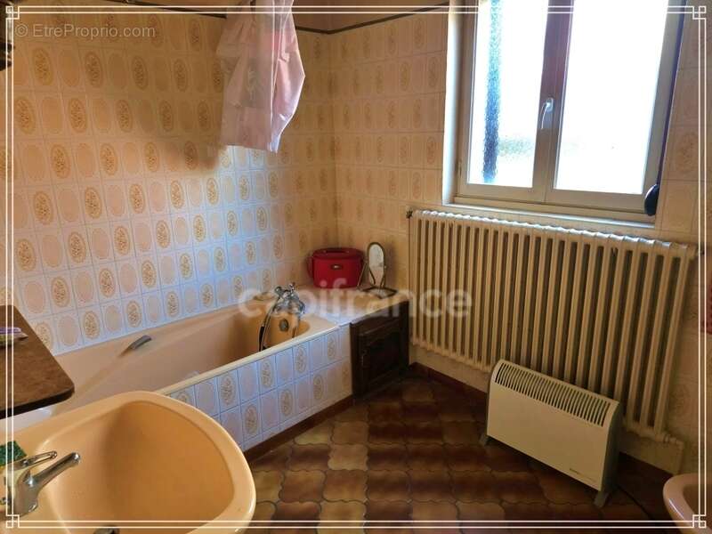 Maison à LA CAPELLE