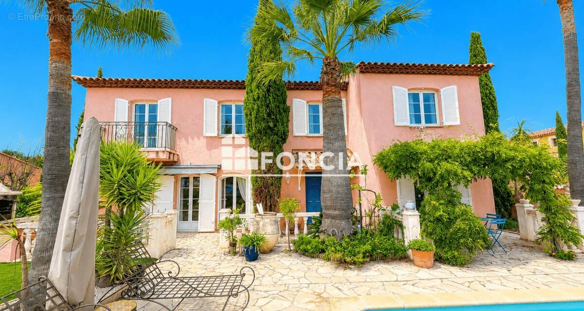 Maison à LA LONDE-LES-MAURES