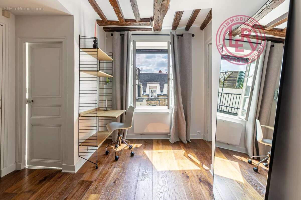 Appartement à PARIS-4E