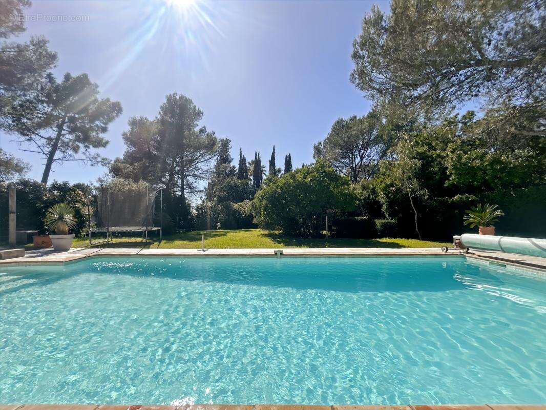 Maison à ROQUEBRUNE-SUR-ARGENS