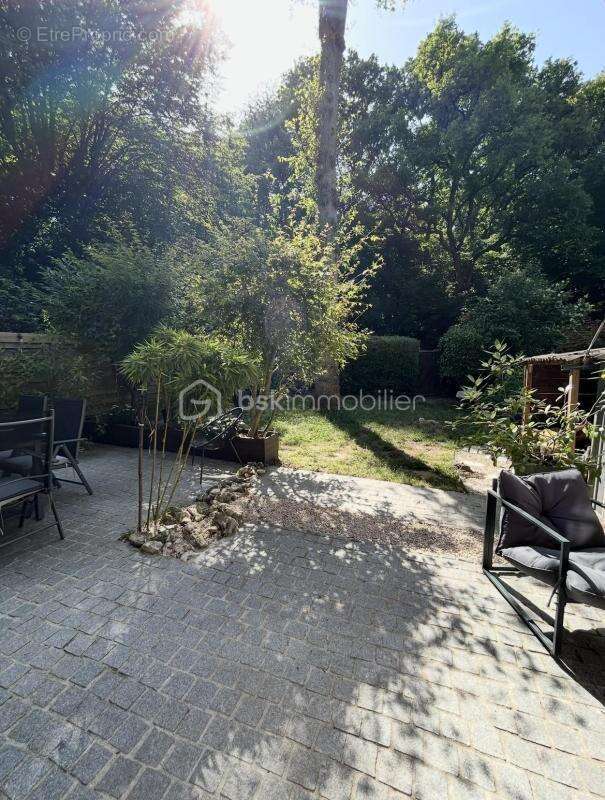 Maison à MERY-SUR-OISE