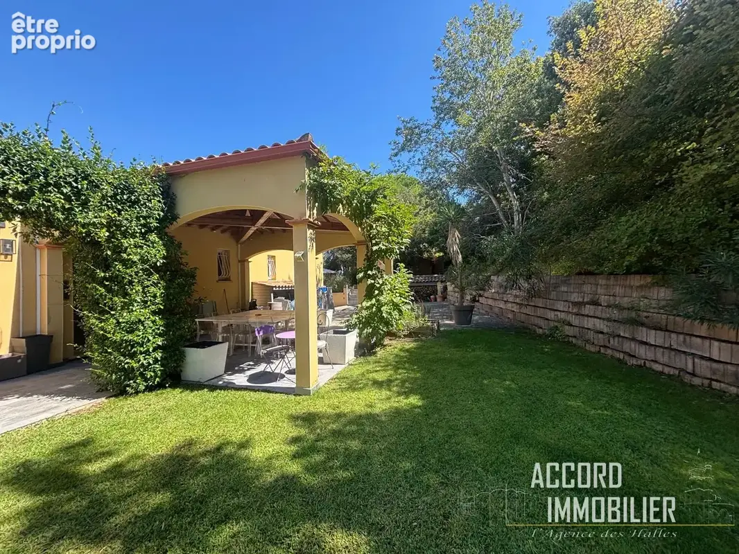 Superbe Maison T9 d'une superficie habitable de 286 m2 avec dépendances, piscine sur 1494 m2 de terrain - photo 17