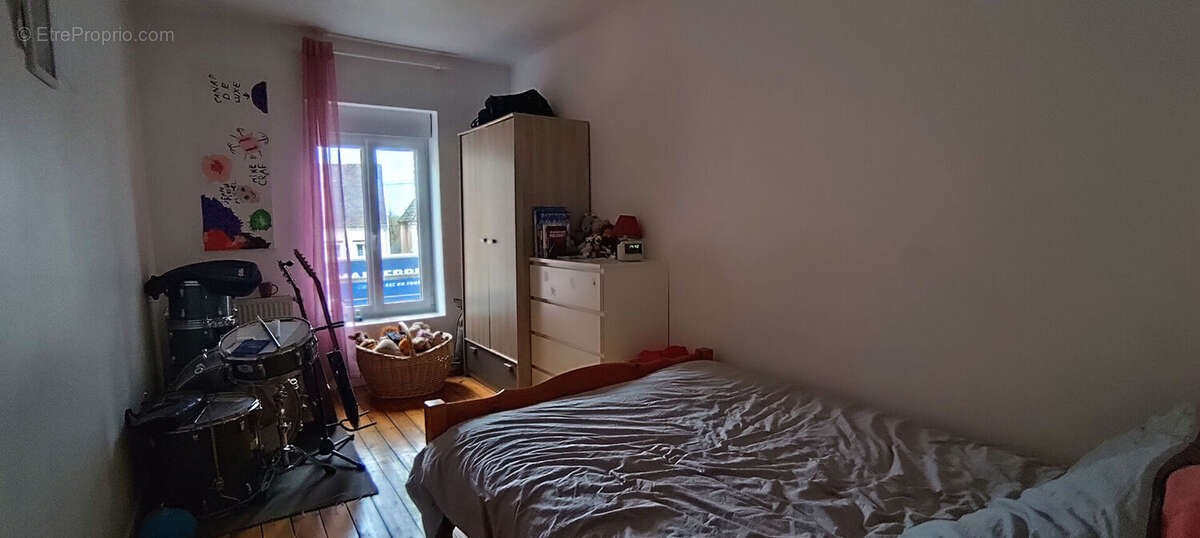 Maison à CHAMPROND-EN-GATINE