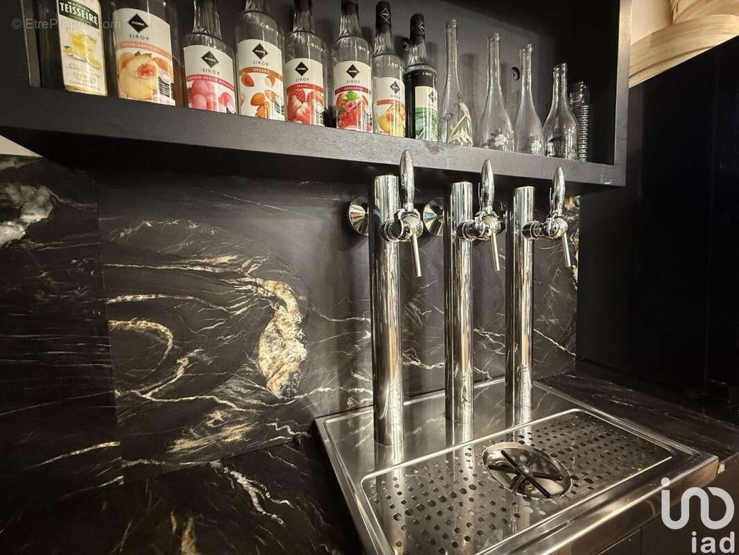 Photo 3 - Commerce à GRIMAUD