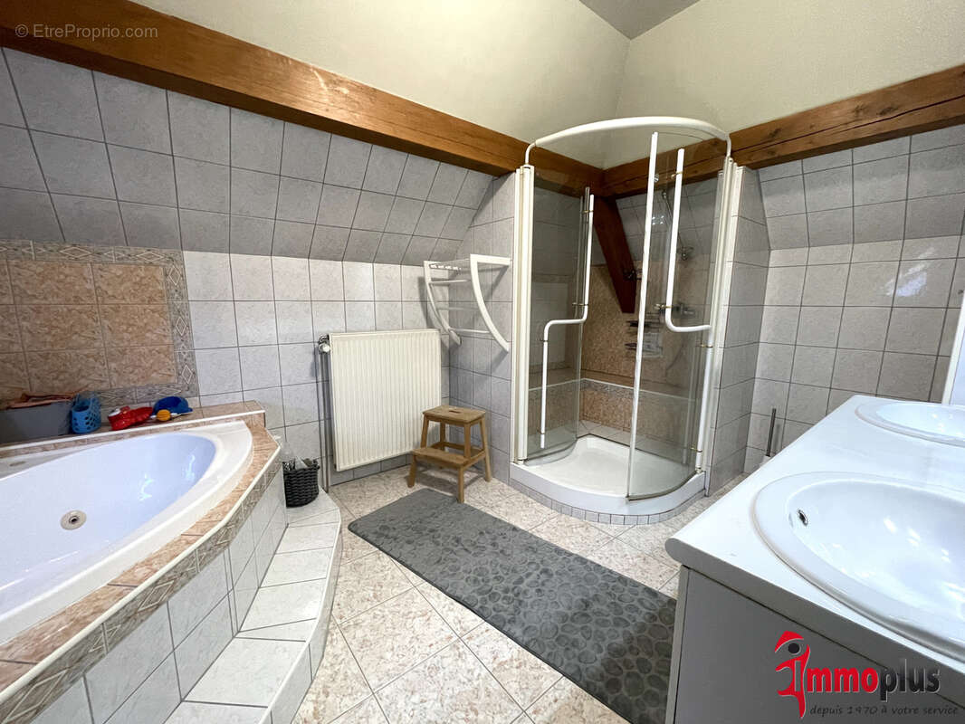 SENTHEIM - Maison individuelle de 155 m2 avec 3 suites, garage double et dépendance - Belles prestations ! - photo 20