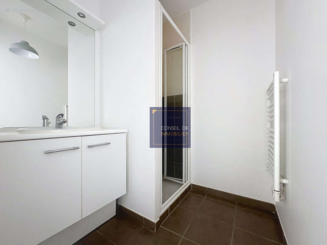 Appartement à SAINT-GENIS-LAVAL