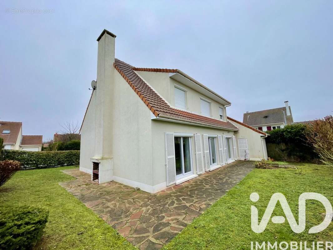 Photo 2 - Maison à SAINTRY-SUR-SEINE