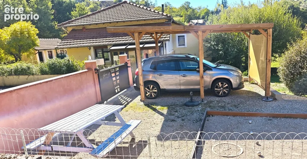 Plain pied 3 pièce(s) 65 m2  + atelier , garage et 500m² terrain - photo 3