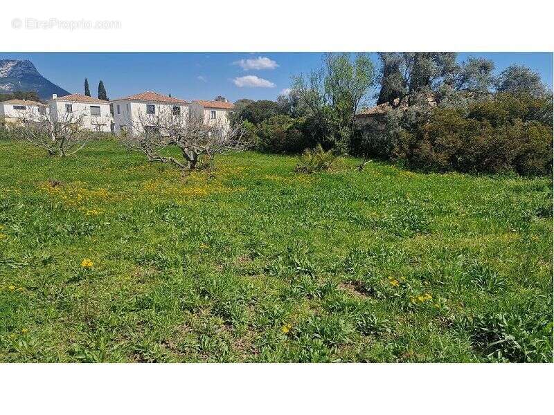 Terrain 400 m² à La Garde  - photo 2