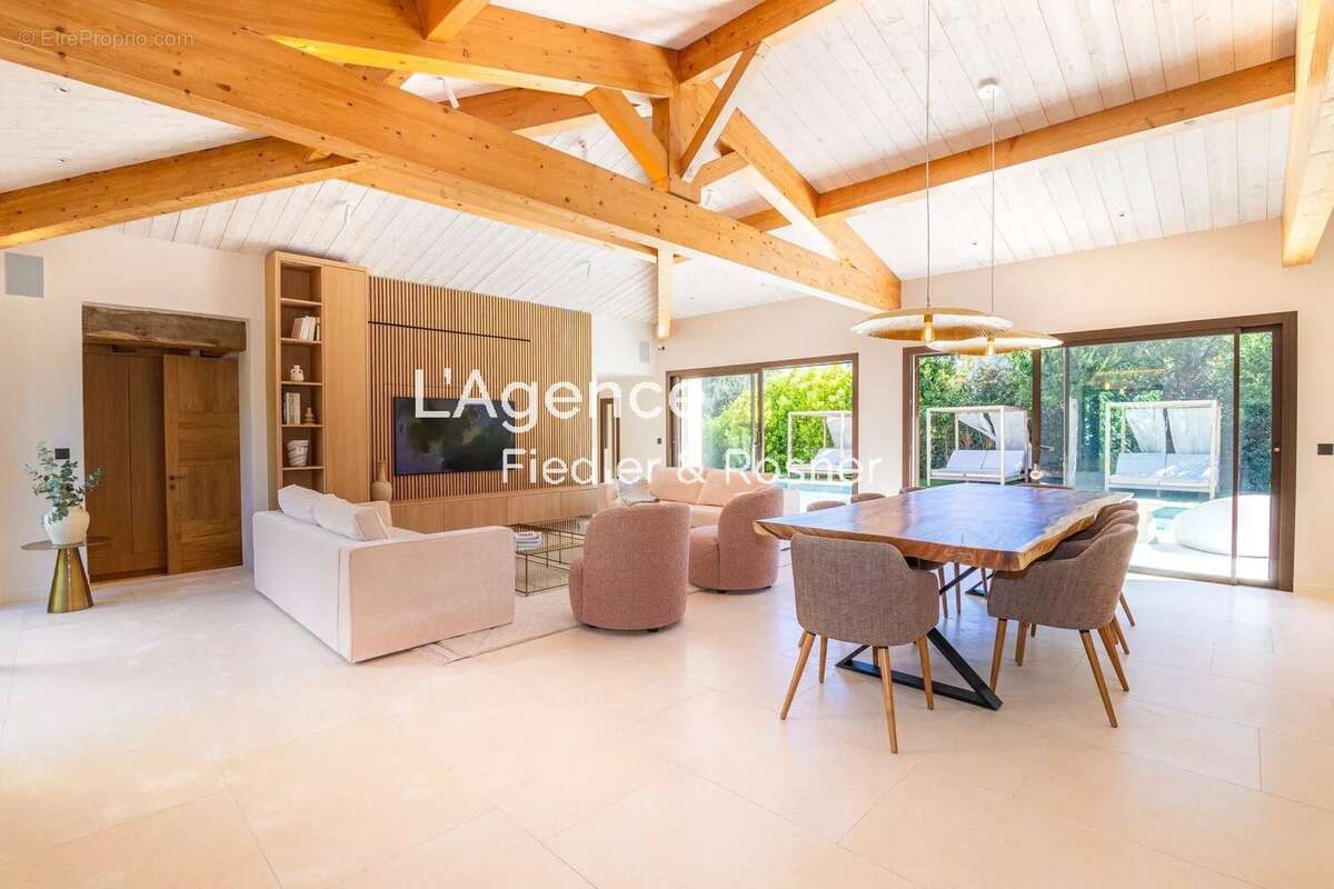 Maison à RAMATUELLE