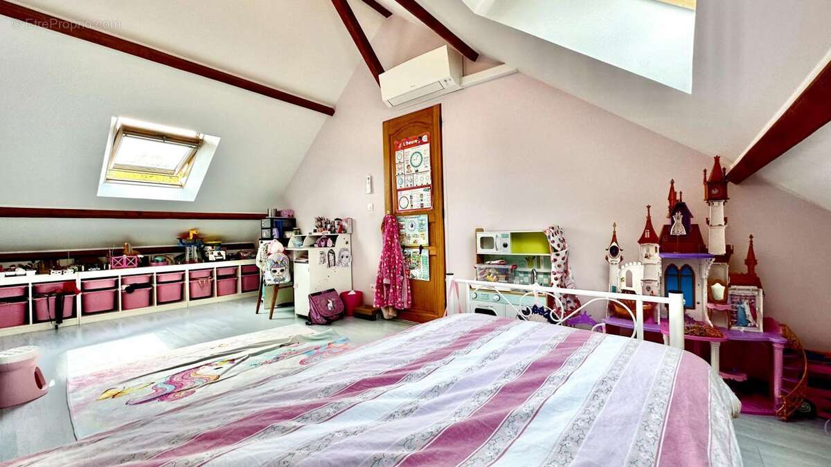 Maison à MONTIGNY-SUR-LOING