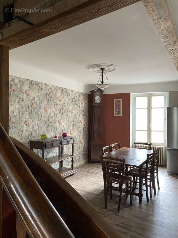 Maison à PEYRAT-LE-CHATEAU