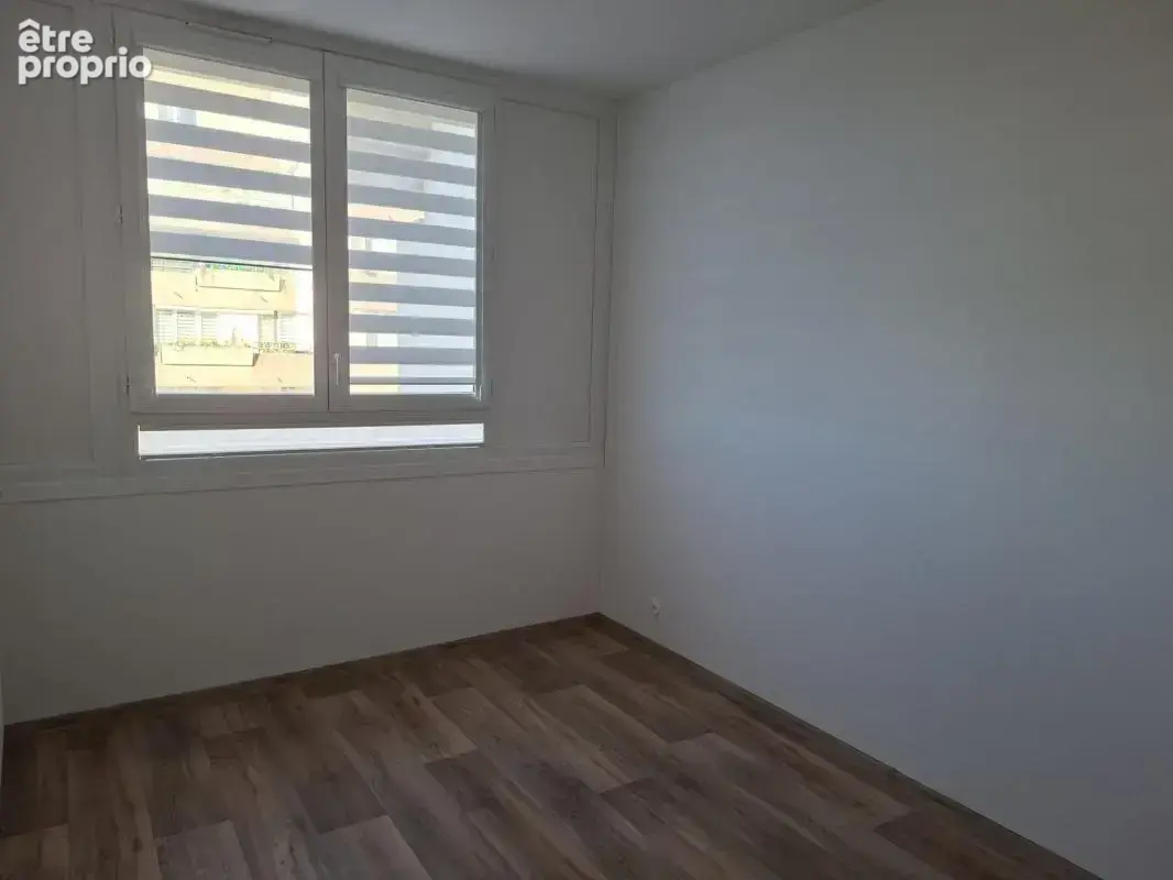 Trappes centre – appartement t4 rénové avec balcon – proche gare - photo 6