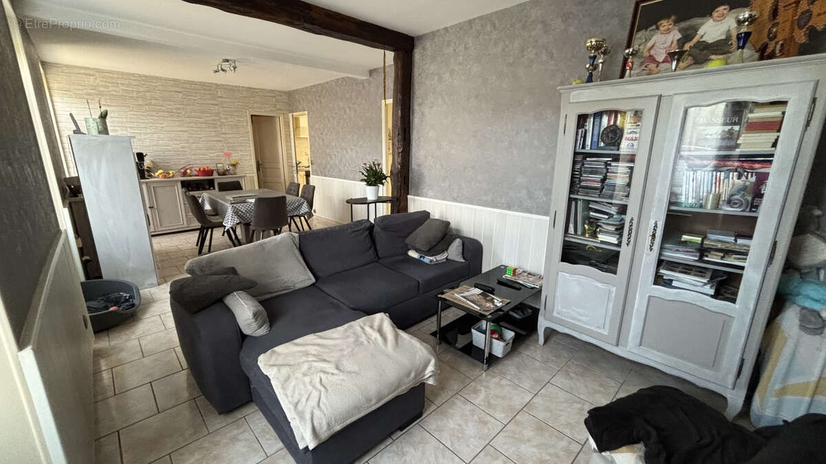 Maison à BEAUVILLIERS