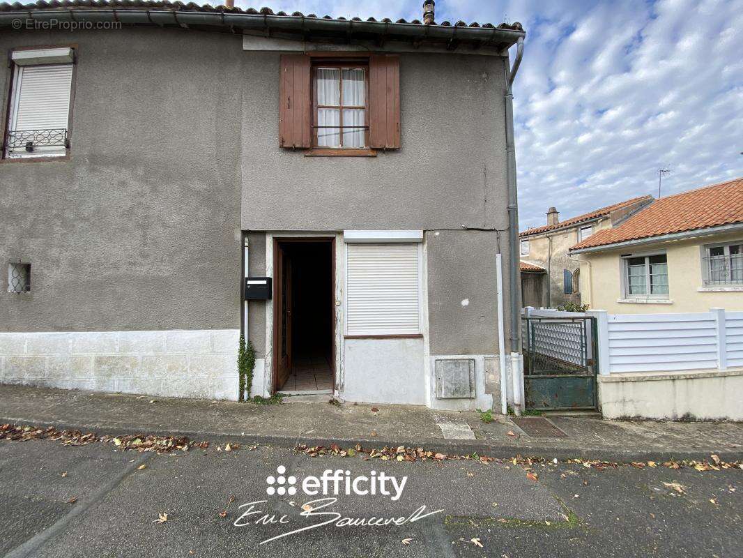Maison 60 m² à Parthenay  - photo 2