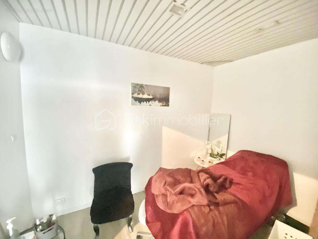 Commerce à OZOIR-LA-FERRIERE