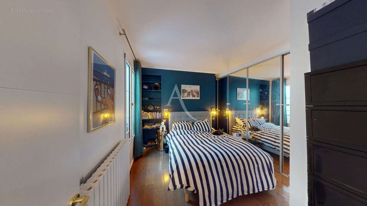 Appartement à PARIS-16E