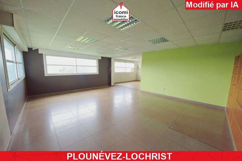 Commerce à PLOUNEVEZ-LOCHRIST