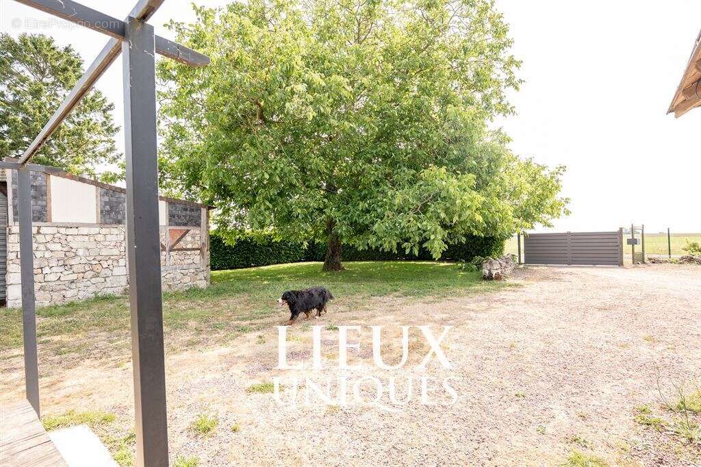 Maison à ATHEE-SUR-CHER