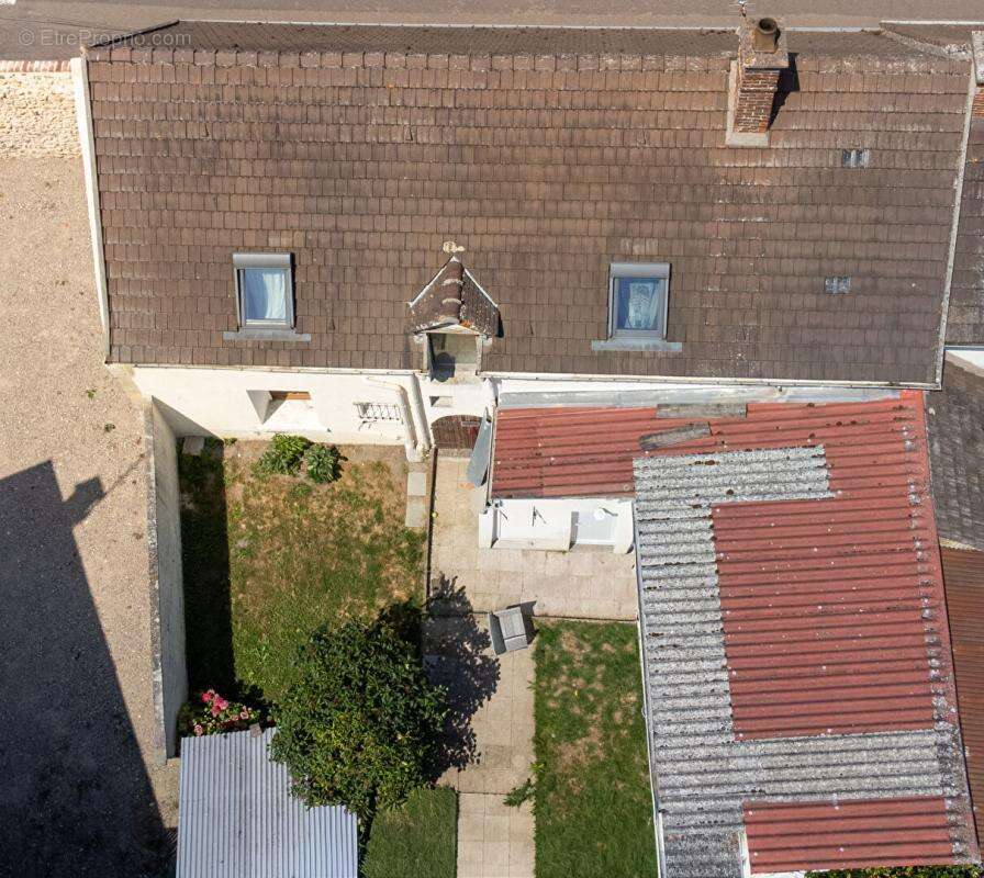 Maison à BREUIL-LE-VERT