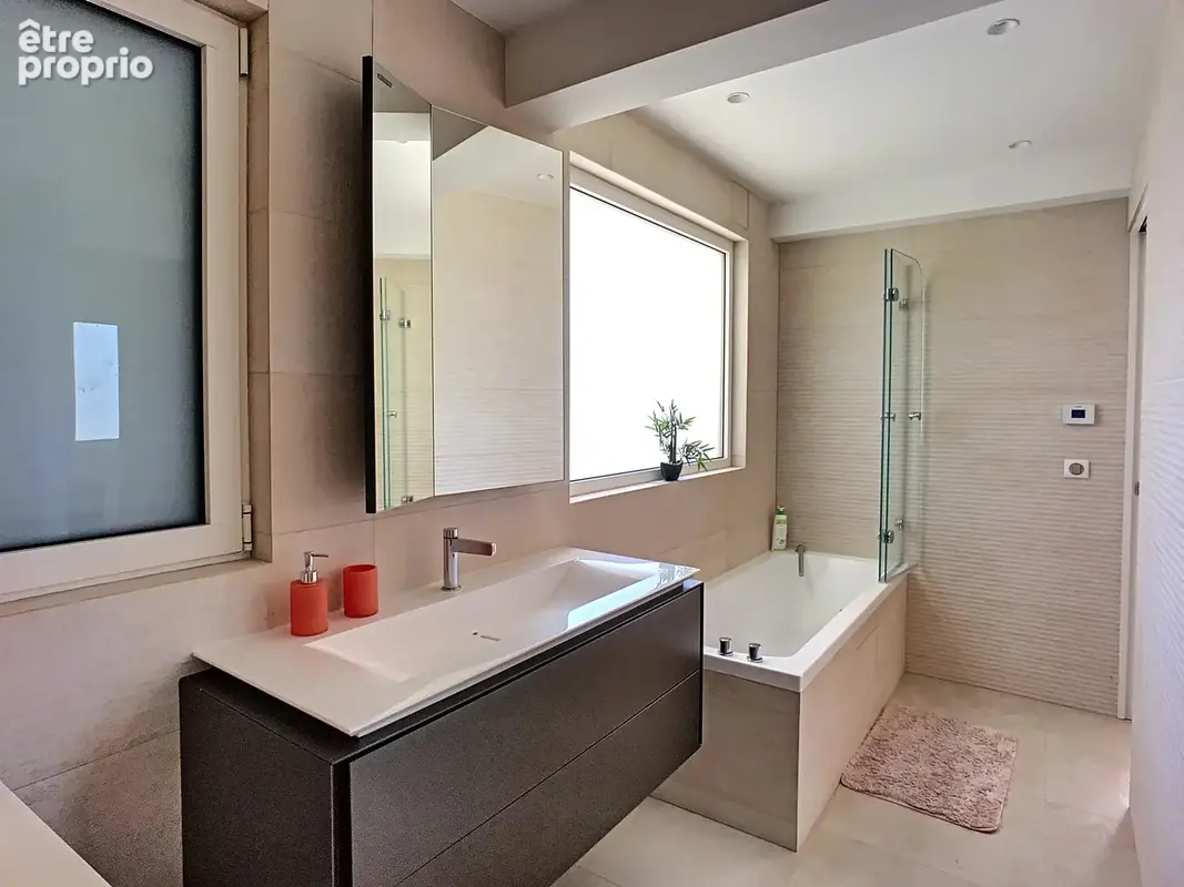 Cannes – duplex 5 pièces – 128 m² – jardin privatif 145 m² – prestations haut de gamme - photo 12