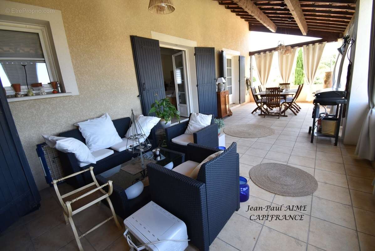 BARJAC – Une propriété de 210 m2 dont un appartement de 70 m2 avec panorama sur les Cévennes, à quelques pas du cœur du village - photo 13