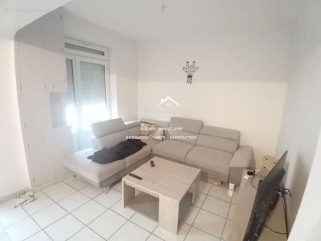 Salon cosy - Maison à DANGE-SAINT-ROMAIN