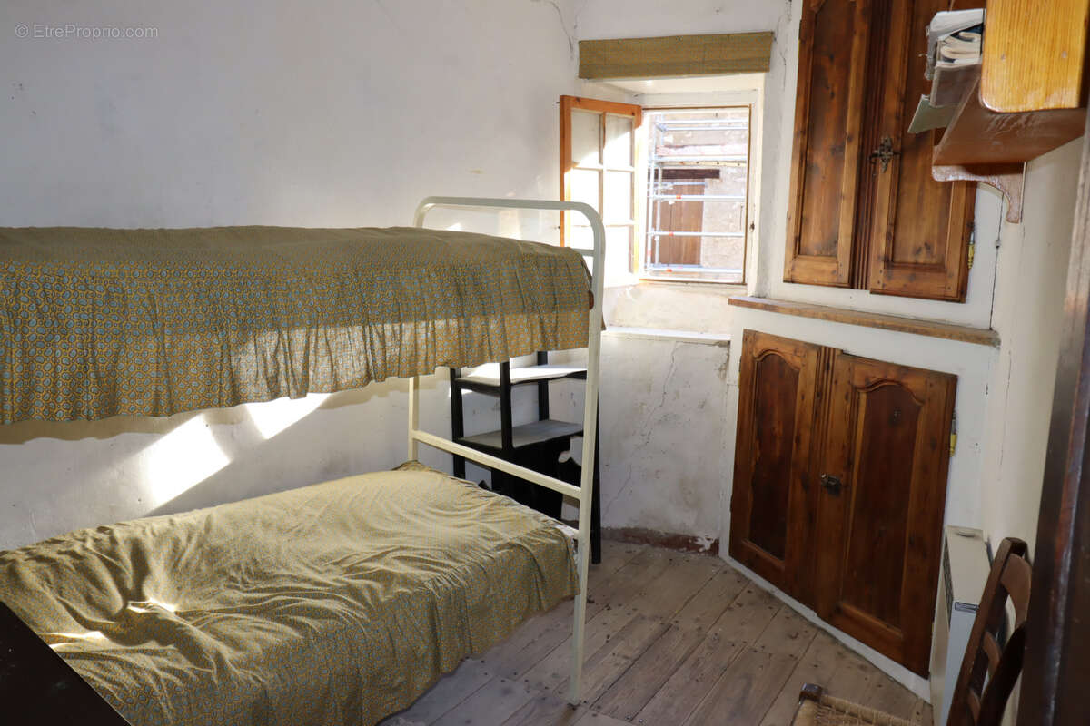 Maison à COLMARS