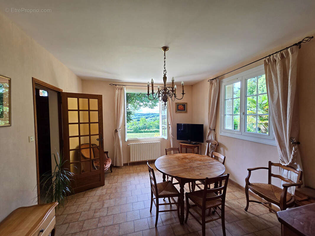 Belle maison familiale sur sous-sol total à Sainte-Sabine-sur-Longève - photo 12