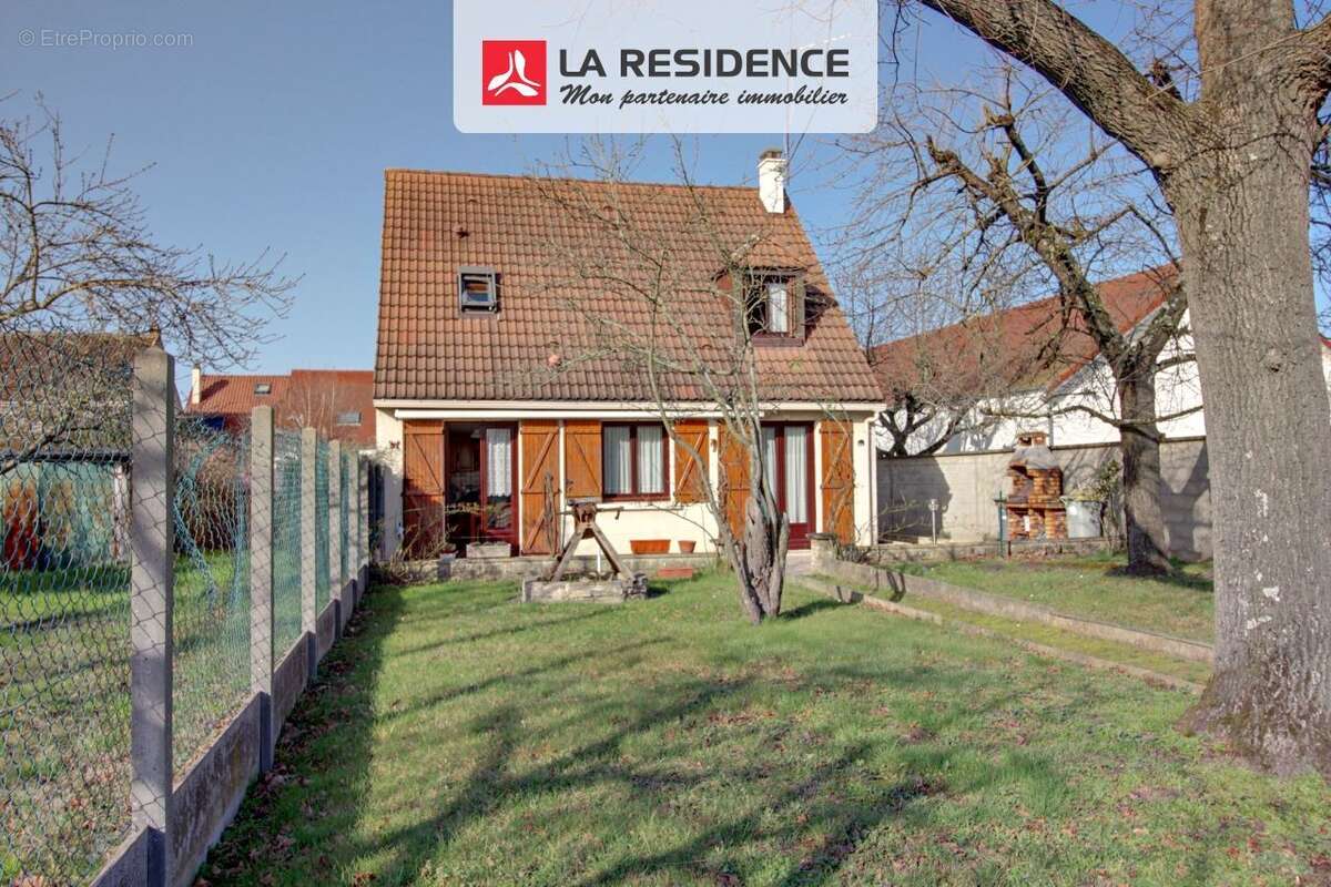 Maison à LES MUREAUX