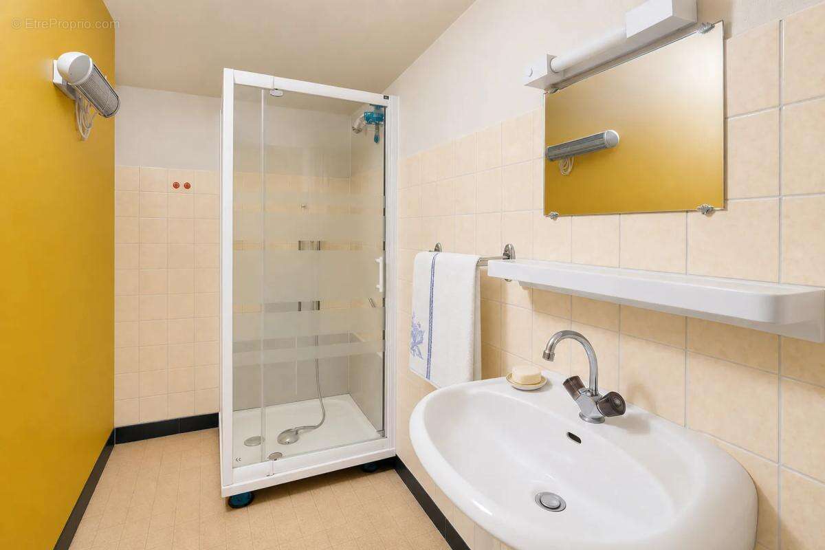 Maison individuelle à Sabran, 5 pièces, charme d'époque - photo 7