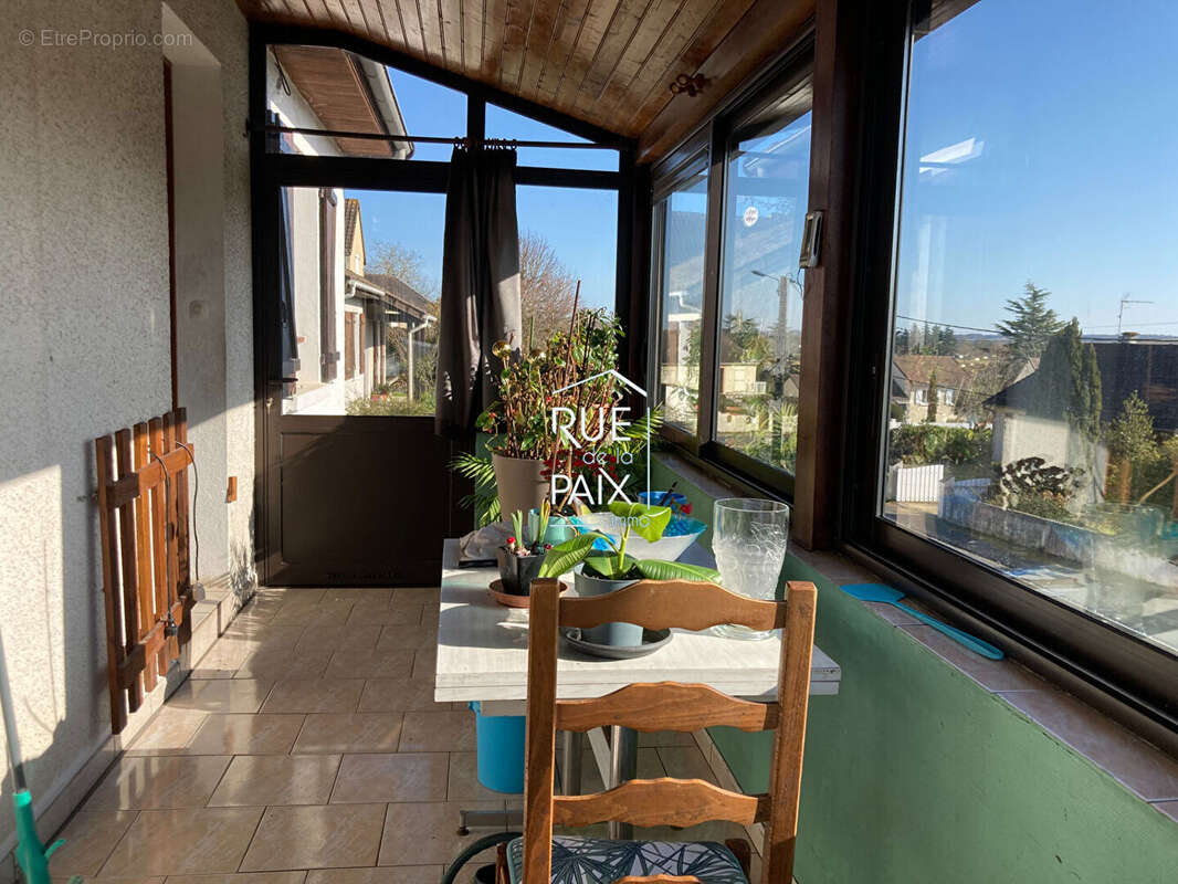 Maison à VAUX-SUR-VIENNE