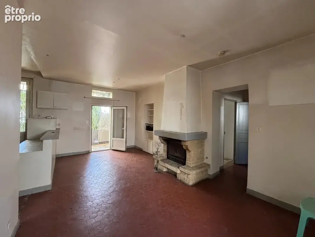 Maison 3 pièces à rénover – La Valentine / Route des 3 Lucs - photo 4