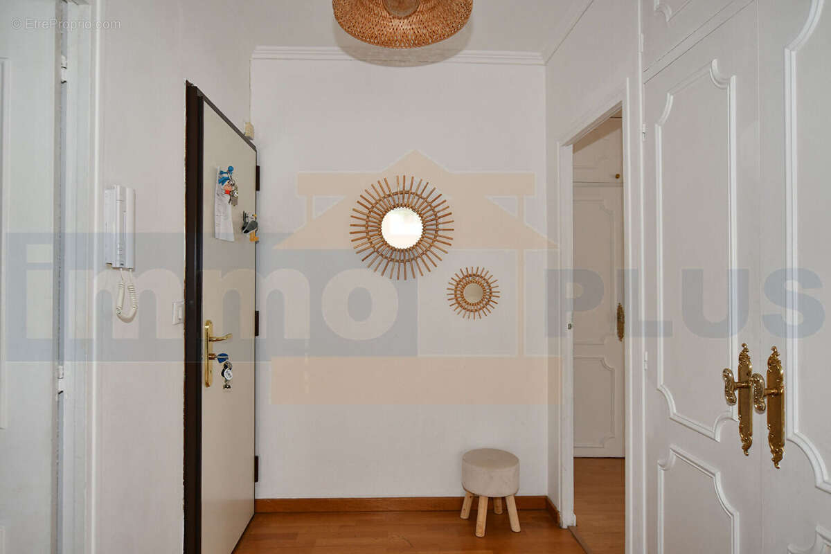 Appartement à FONTENAY-LE-FLEURY
