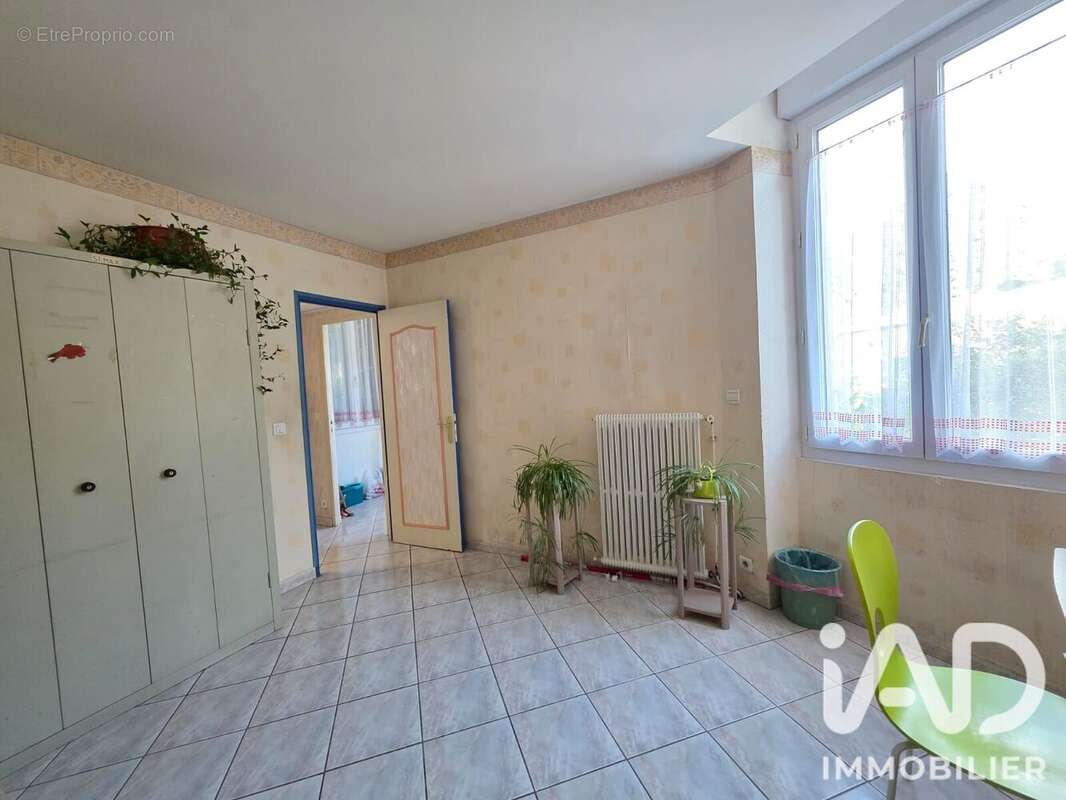 Photo 5