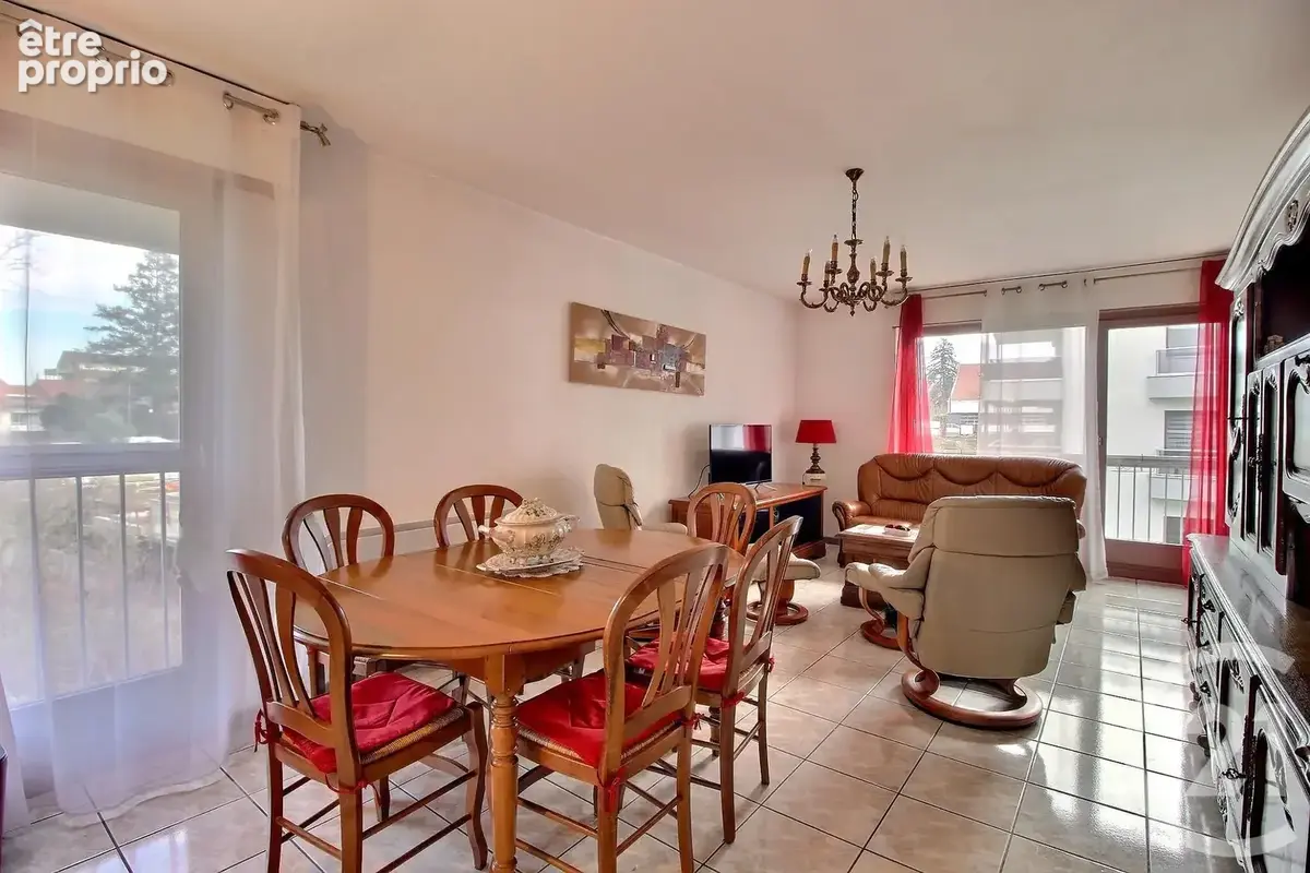 Appartement 93 m² à Thonon-Les-Bains  - photo 1