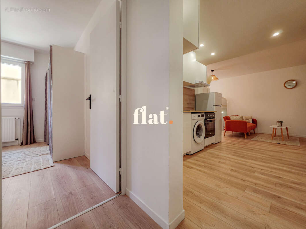 Appartement T3 rénové  50 m2 avec parking et balcon sur la Place de la Guiroué - photo 40