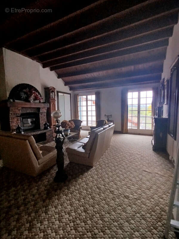 Maison à DRACY-SAINT-LOUP