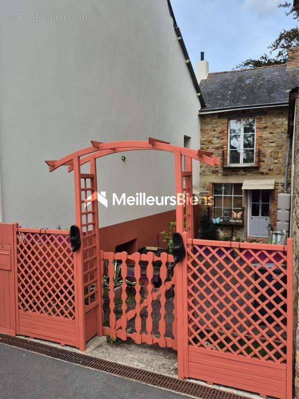 Maison à BAIN-DE-BRETAGNE