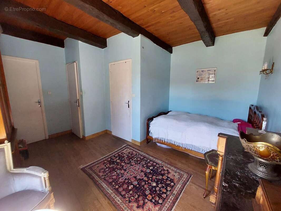 Maison à JOUQUEVIEL