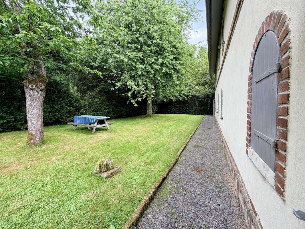 Grande propriété 9 chambres à BERNAY - Plain-pied possible - 290m2/16000m2 - photo 3