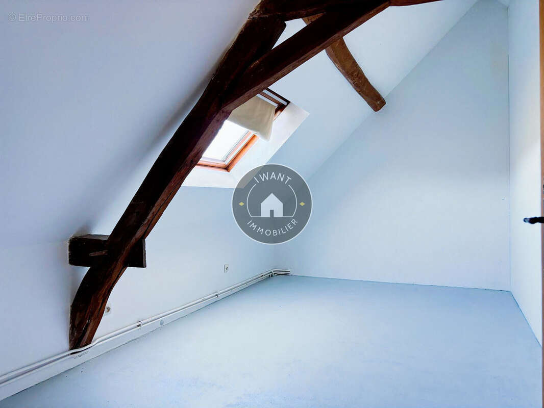 Maison à MOULIHERNE