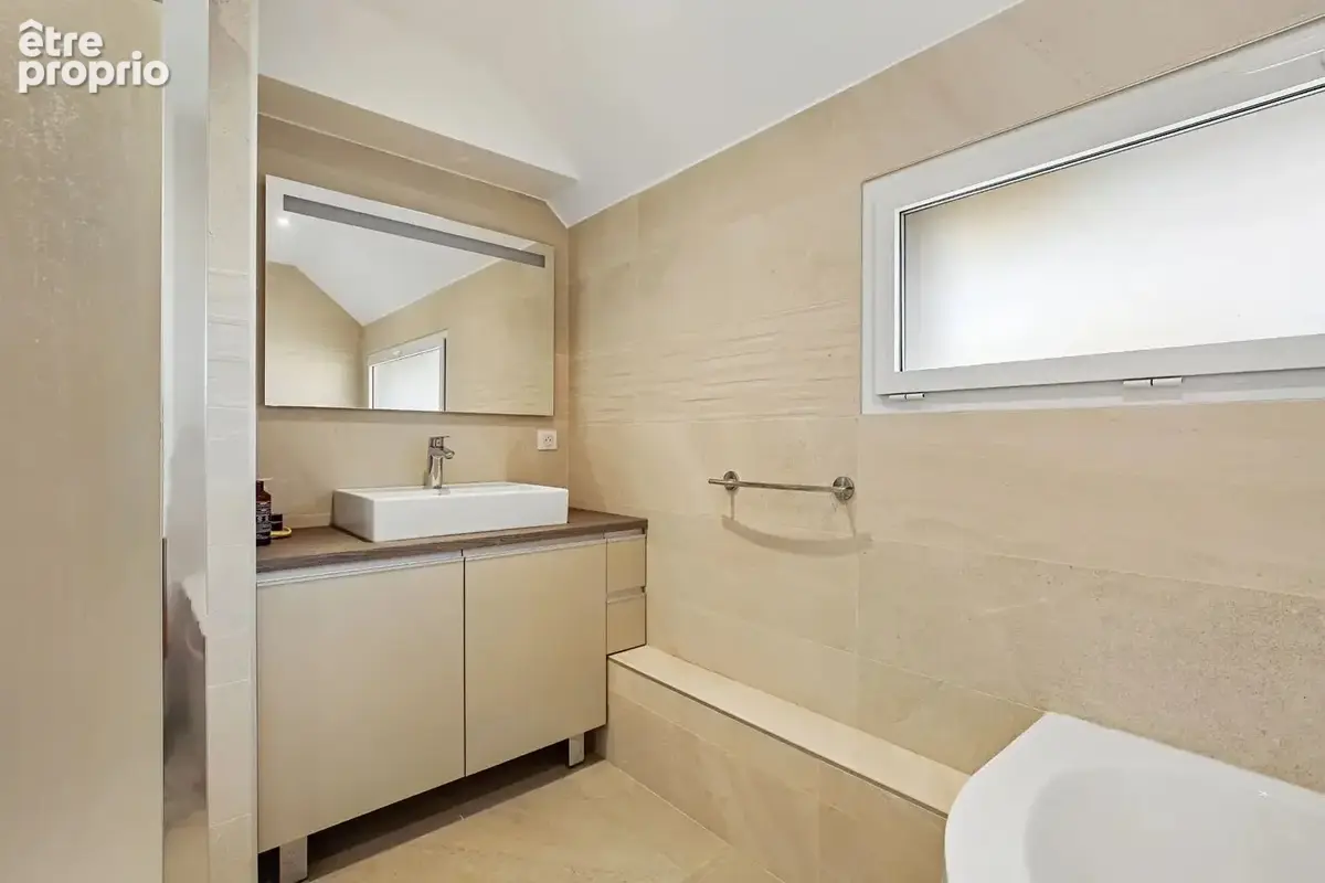 Exclusivite chatou - maison contemporaine de 190  m² - terrain 706 m² - sous-sol - au calme- lumineux - sans vis a vis - photo 11