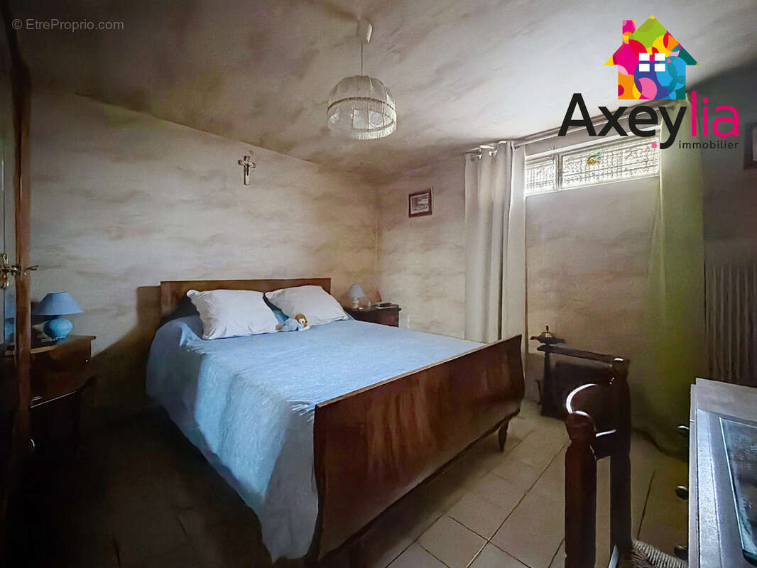 Maison à COMMELLE-VERNAY