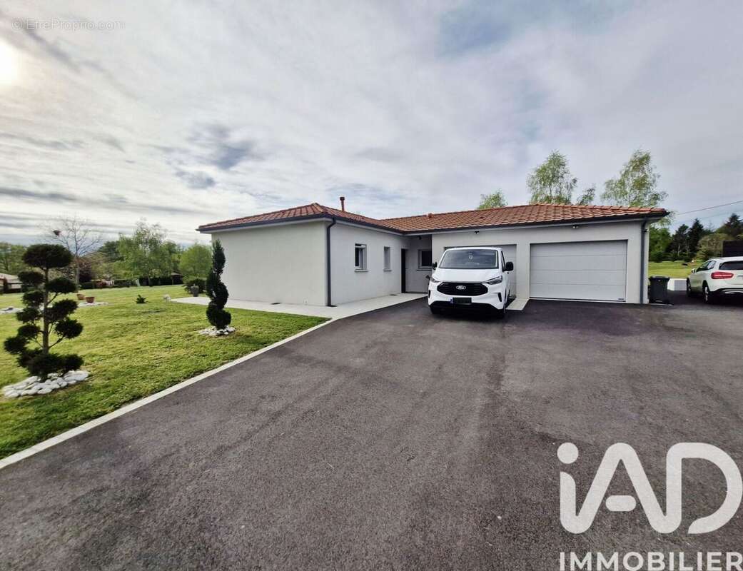 Maison 140 m² à Saint-Junien  - photo 2