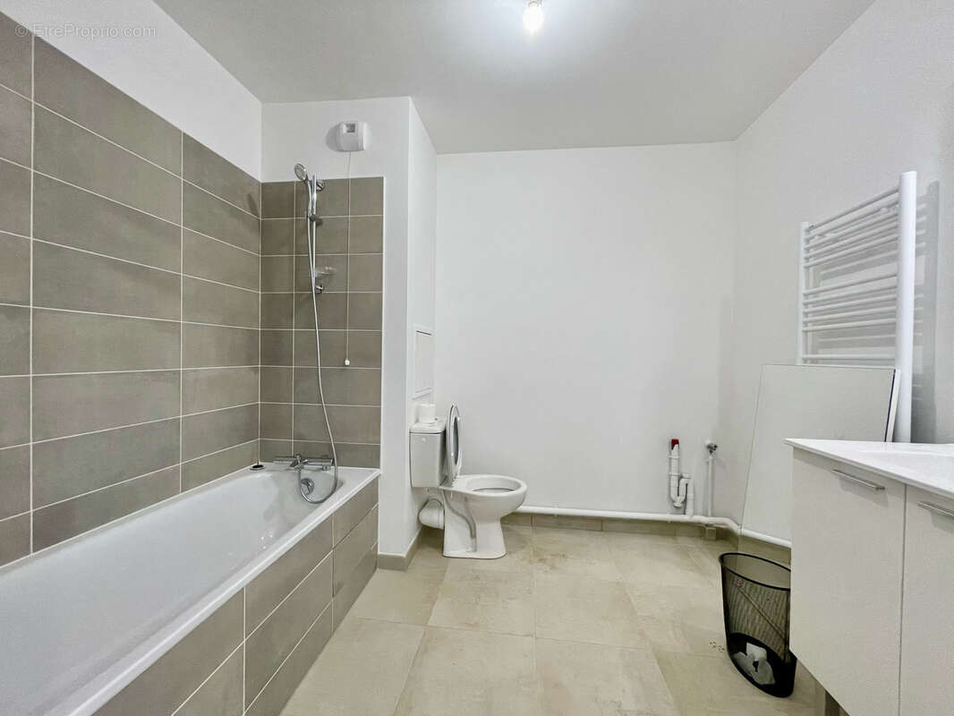 Appartement à LE BLANC-MESNIL